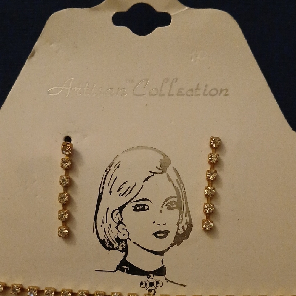 Fashion Rhinestone Necklace & Dangle Earring Set - Picture 2 of 8